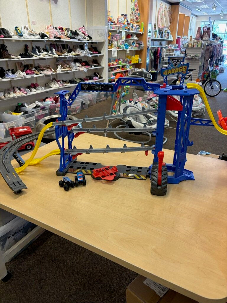 Garage Playset & Storage