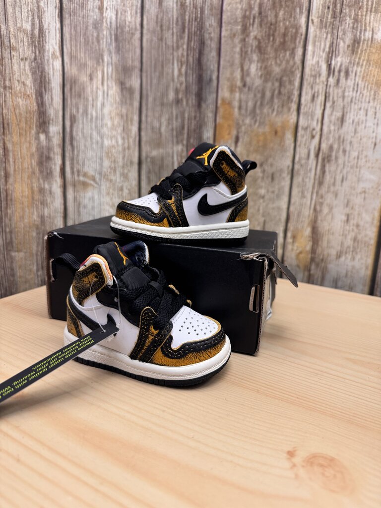 NEW W/BOX 1 Mid SE