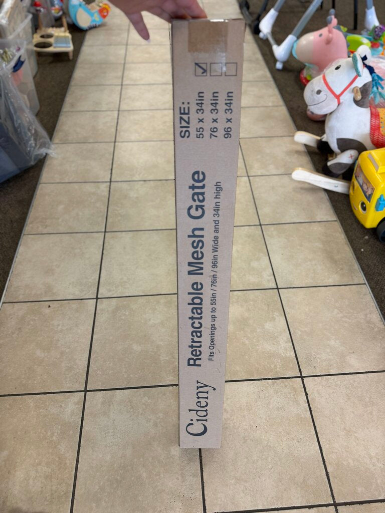 NEW Retractable Mesh Gate