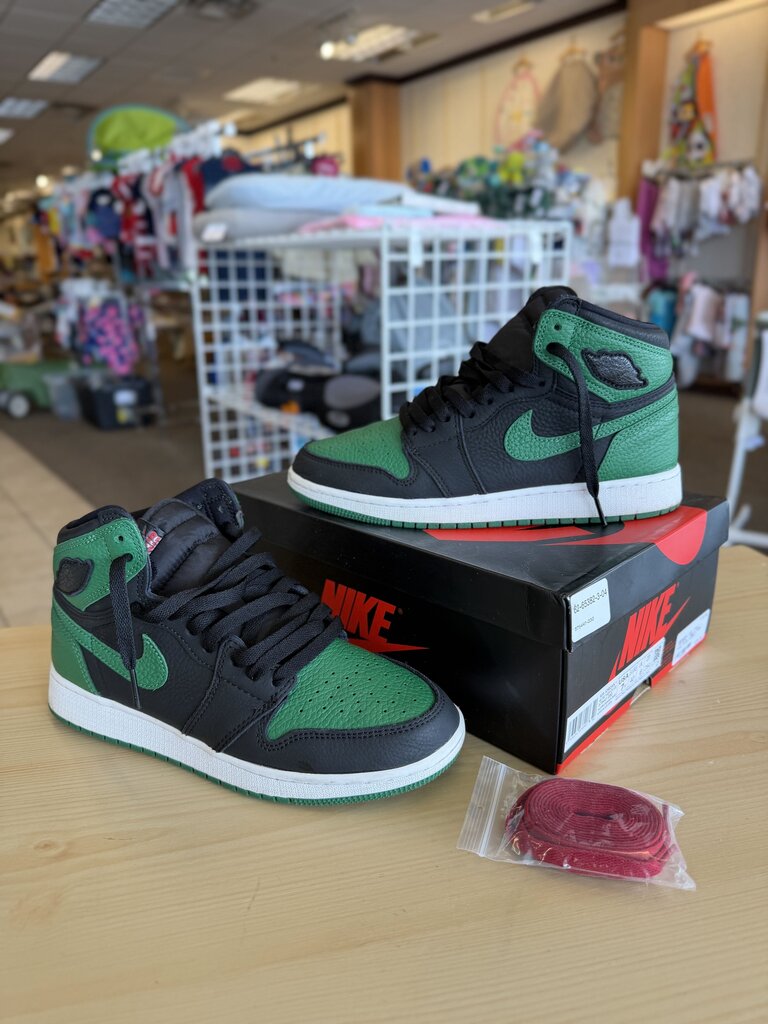 1 Retro High Pine Green W/BOX