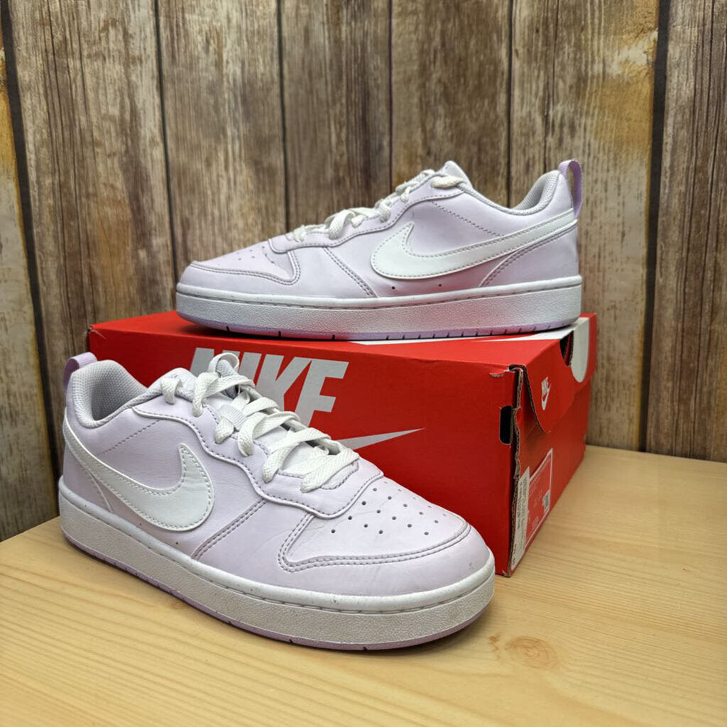 1 Low Basketball W/BOX