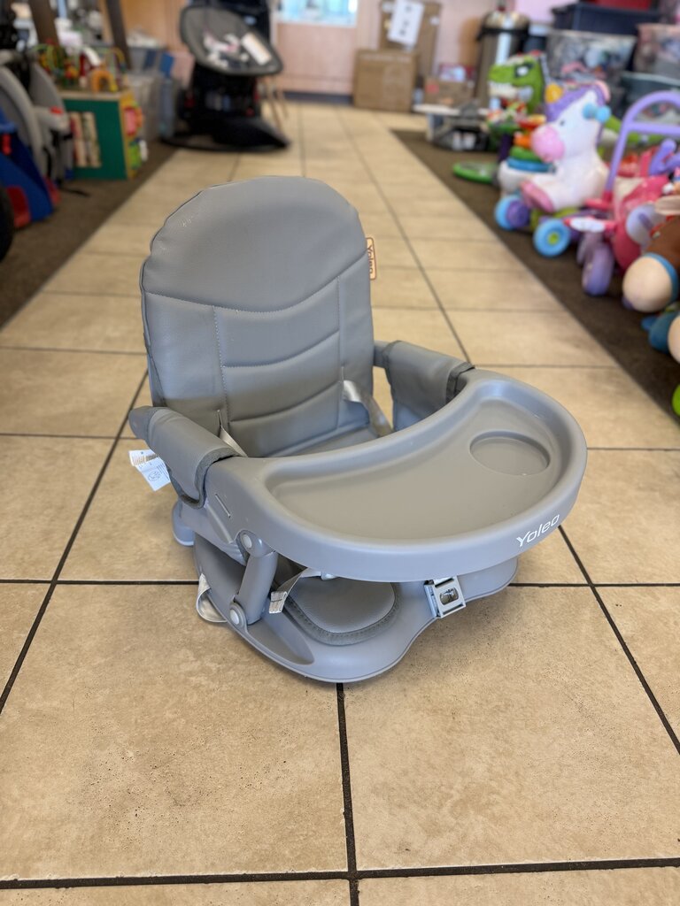 Foldable high booster seat