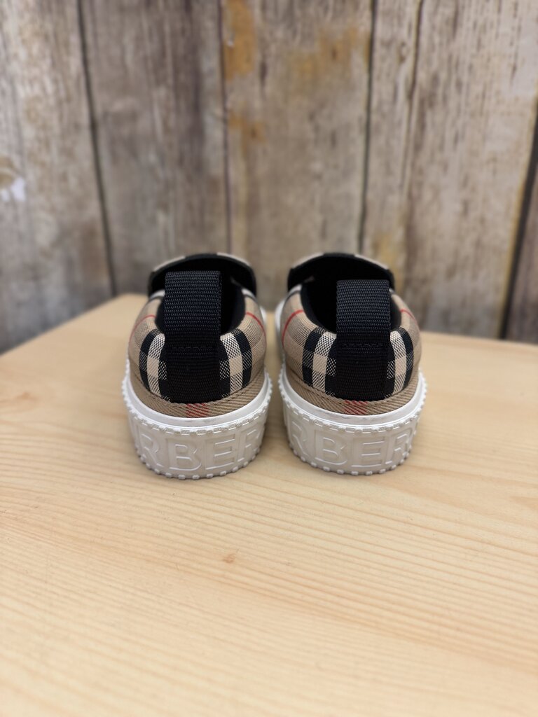 Andrew Check Slip on (No box)