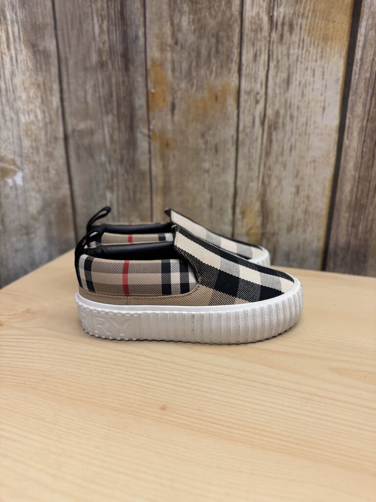Andrew Check Slip on (No box)