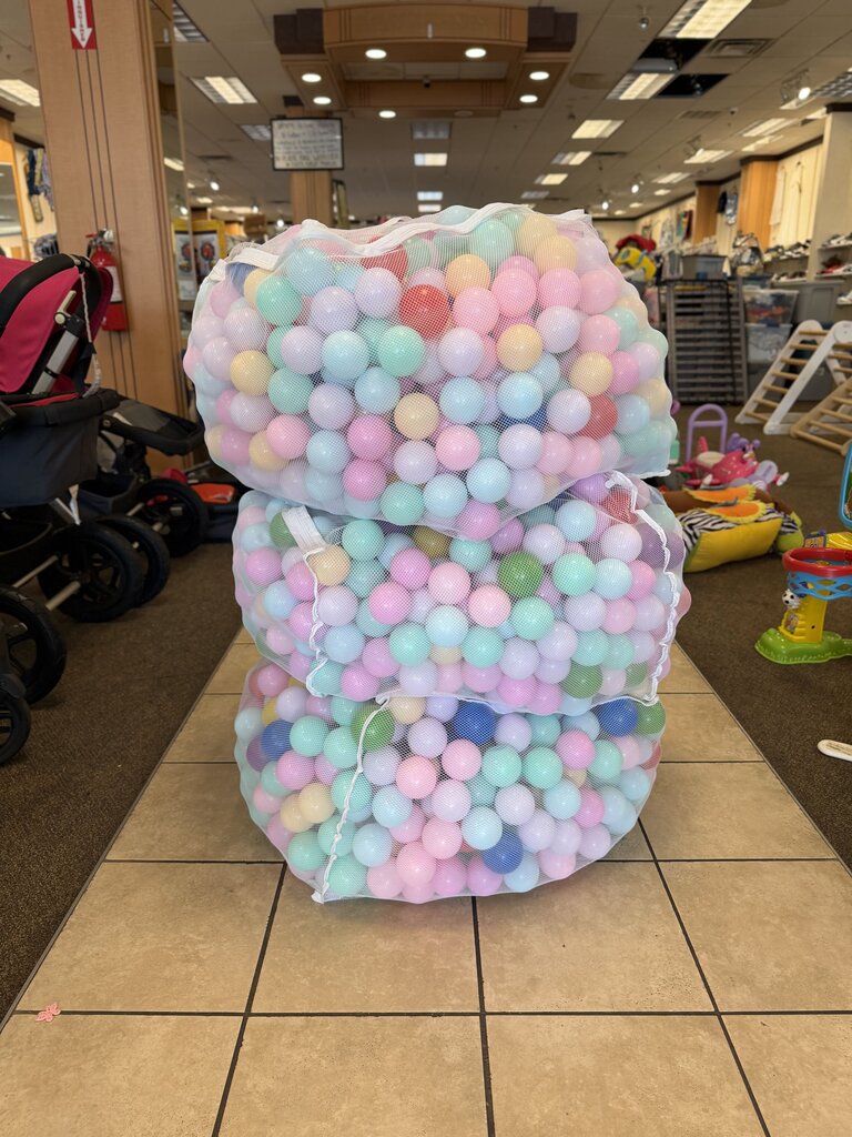 ballpit balls w/ storage bag