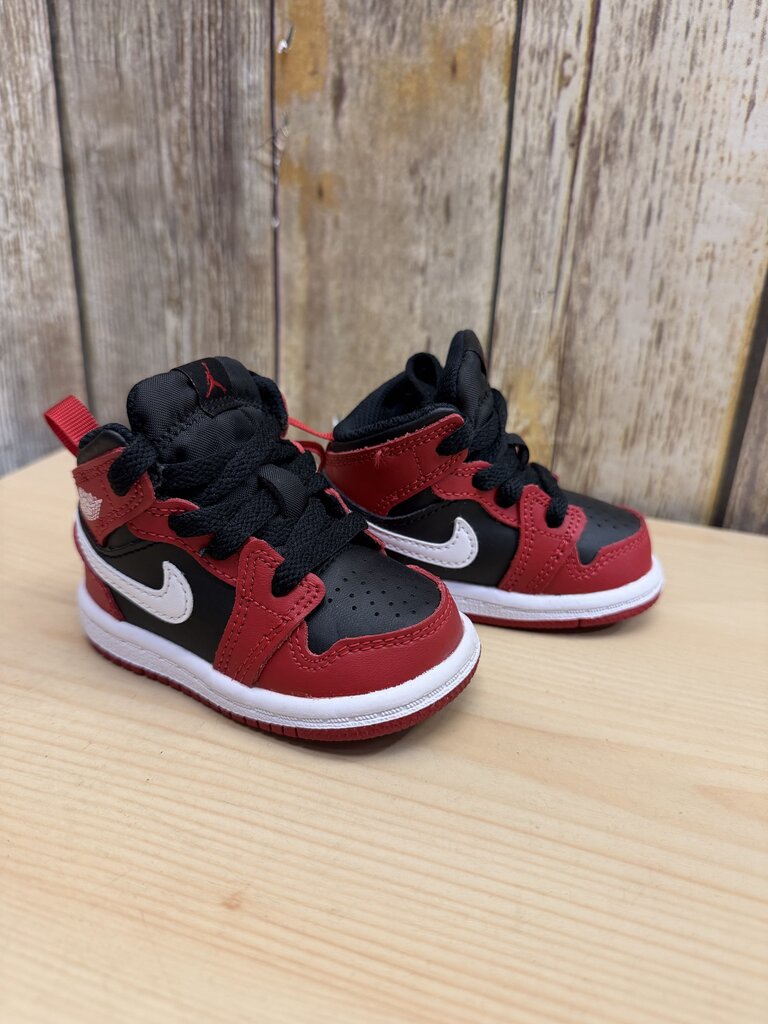 1 Mid Black Gym Red (TD)
