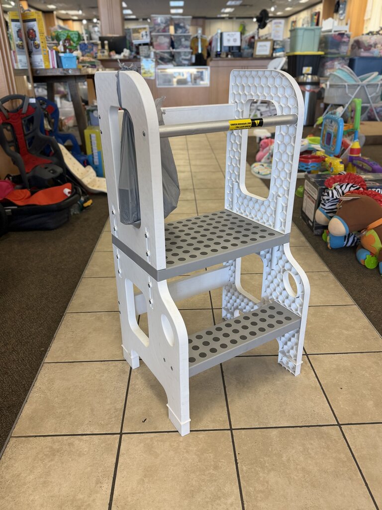 Toddler tower