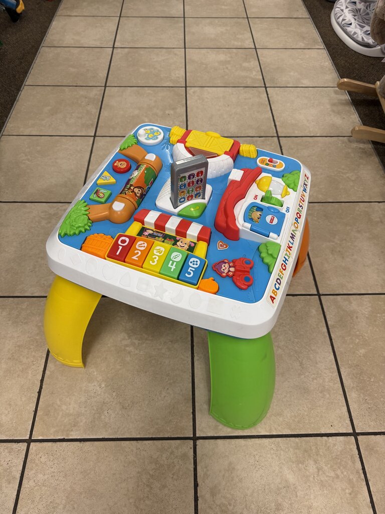 Laugh & Learn Around the Town Learning Table
